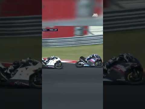 SDK and Cameron Beaubier battle at COTA in 2024 #superbike #motorcycle