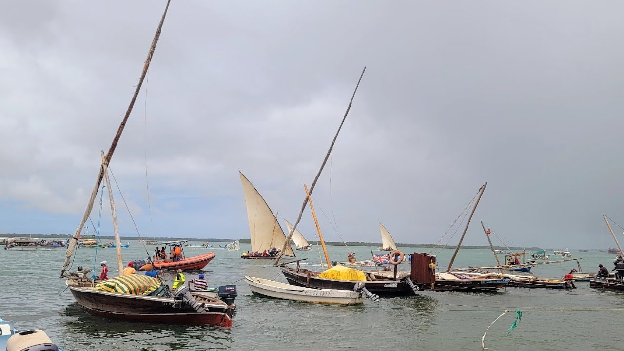 Dhow competition in lamu.We only  post winners 😂😂
