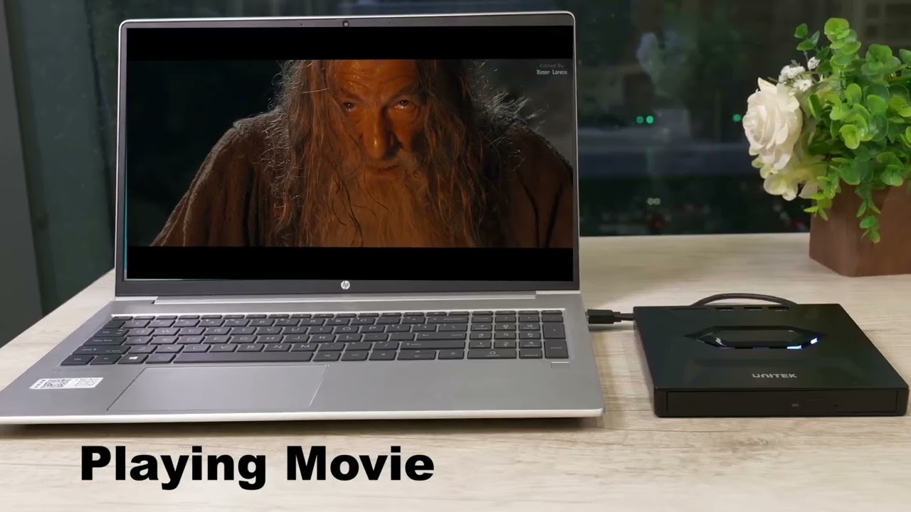 UNITEK External CD DVD Drive with USB Hub T1037A