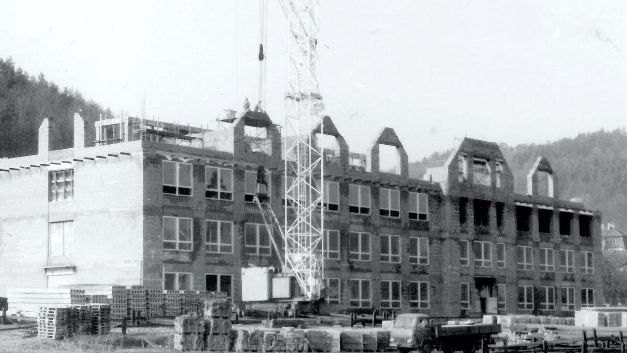 30. výročí otevření nové základní školy v Lomnici