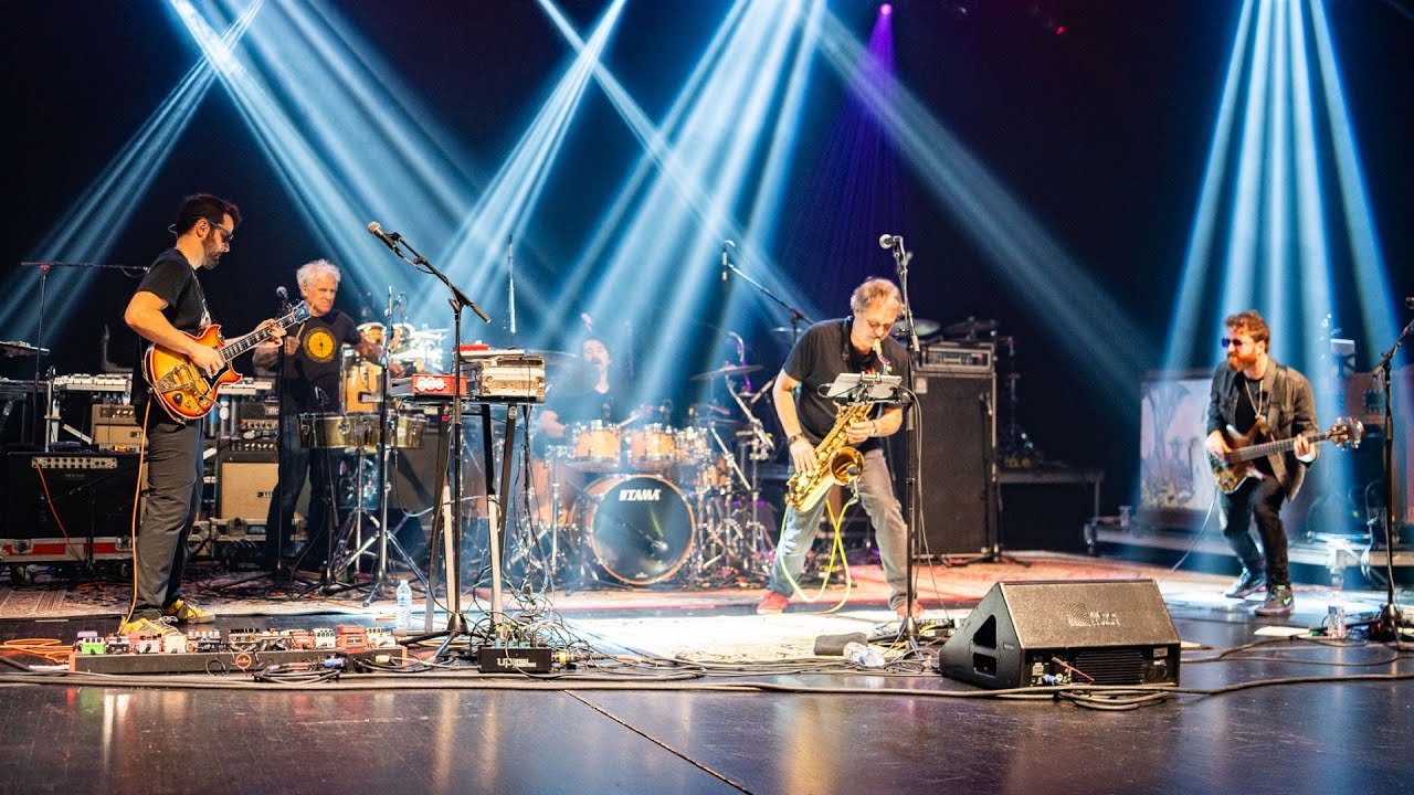 洋楽 CRAWLER live.demo lespecial Enlists Les Claypool Frog Brigade Members For 