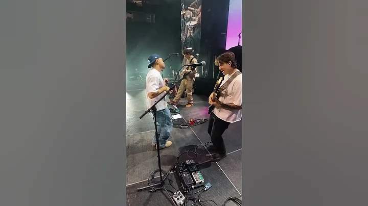 When the bass comes in on verse 2 of "PRAISES" | @elevationrhythm #shorts