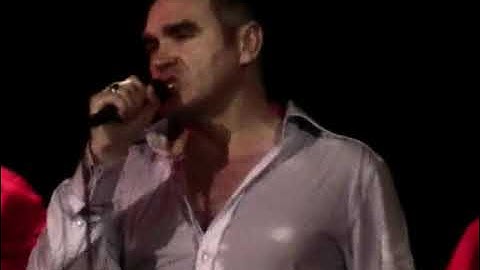 Morrissey - Girlfriend In A Coma - Portsmouth Guildhall - 19th May 2006