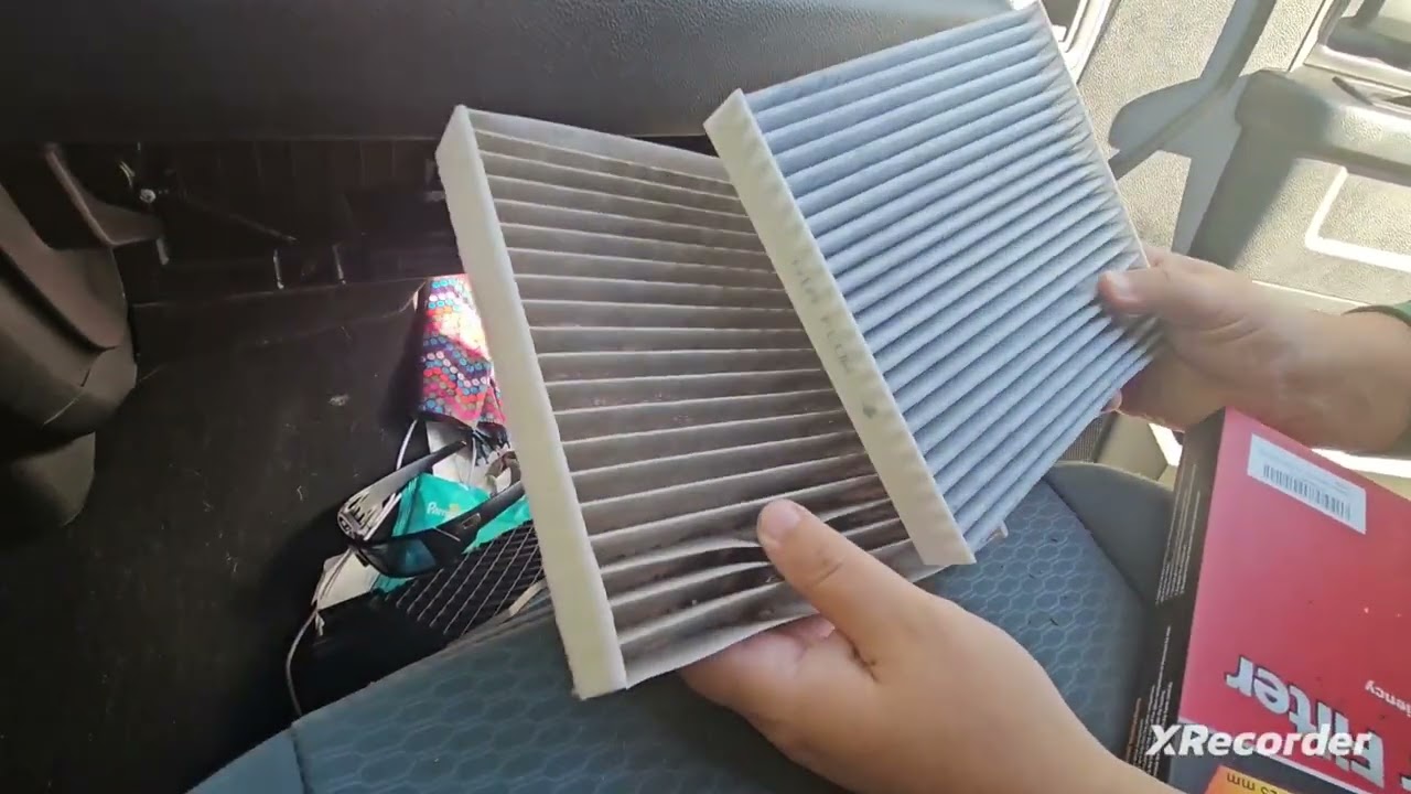 Замена салонного фильтра в Dodge Ram 1500 2017 года