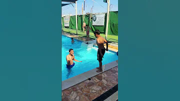 نط افضل نطه في حمام السباحه واكسب 