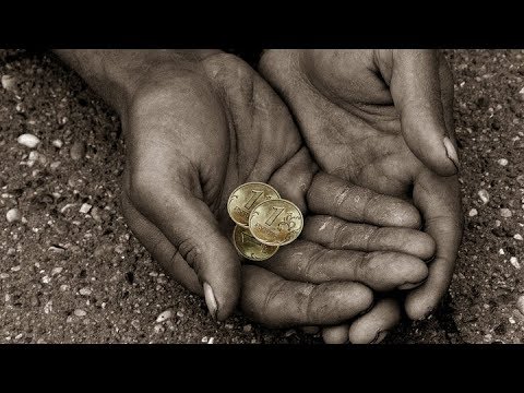 Почему в России маленькие зарплаты и пенсии
