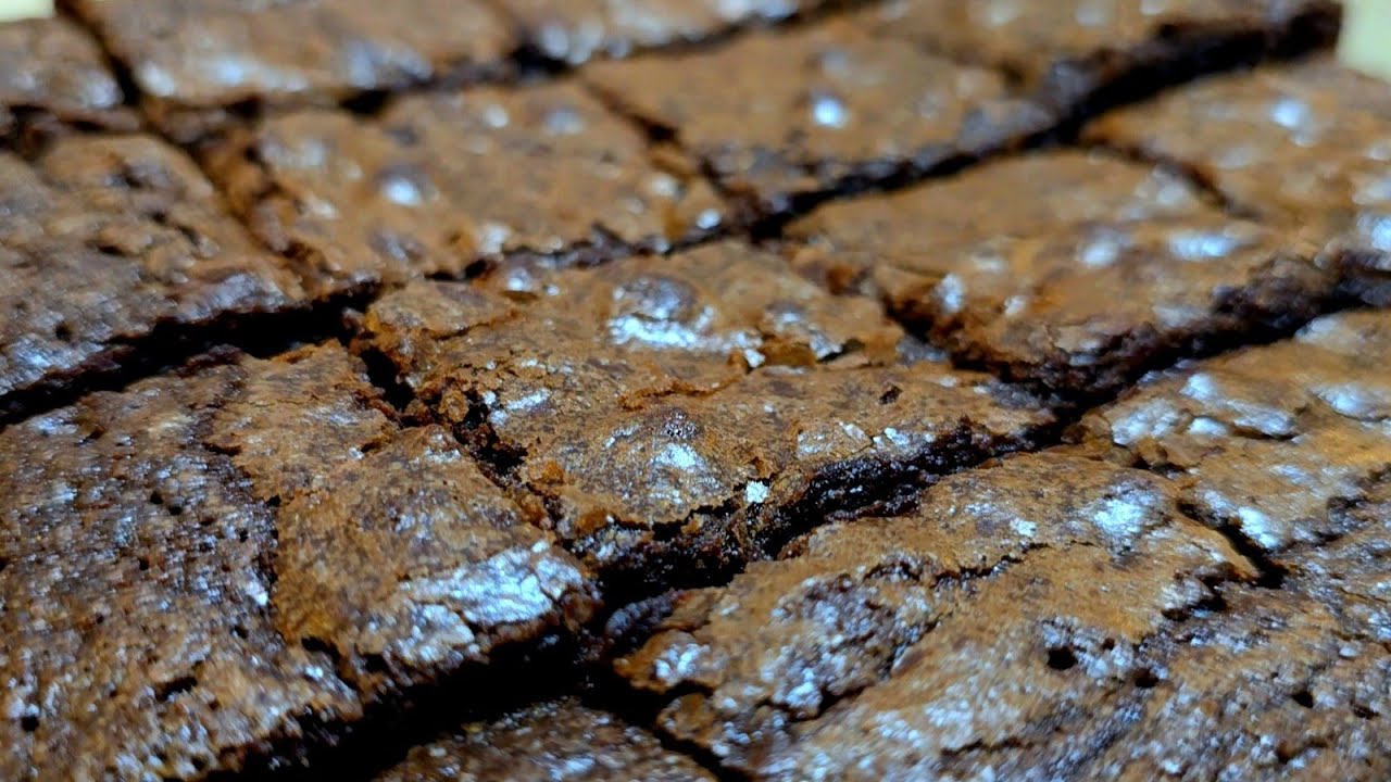 These Dark Chocolate Fudge BROWNIES have the best crispy edges & chewy center  EASY Brownies Recipe