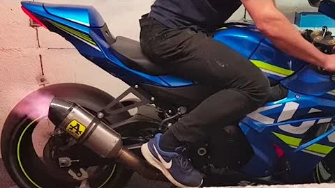 Gsxr 2017 full Arrow ti system start up and run