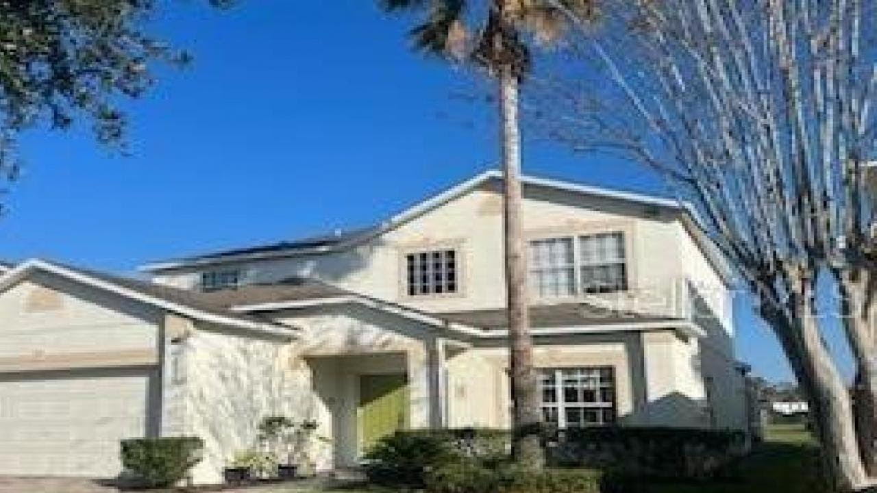 4685 CUMBRIAN LAKES DRIVE, KISSIMMEE, FL Presented by The Dee Team