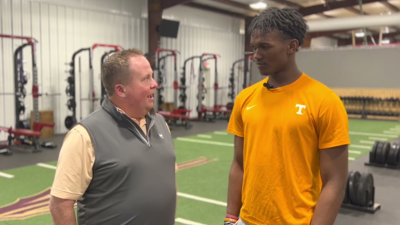 Tennessee Football: Caleb Herring breakdown decision to wear orange
