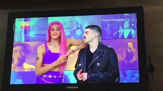 pabllo vittar e mateus carrilho gritam ele não ao vivo no tvz