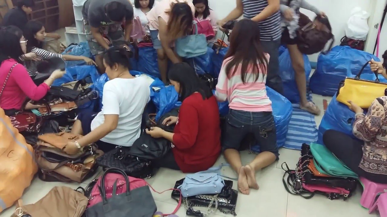 ขายส่งกระเป๋ามือสองราคาถูกยกตู้จากญี่ปุ่นเกาหลี ใหญ่สุดในไทยใบละ 45 บาท