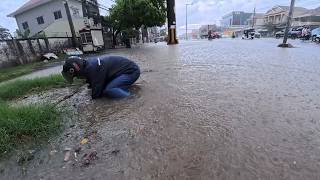 Heavy Rain Floods the Road – Emergency Drain Cleaning