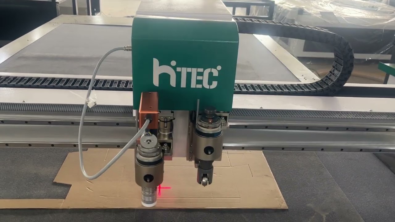 Cardboard digital CNC cutting machine