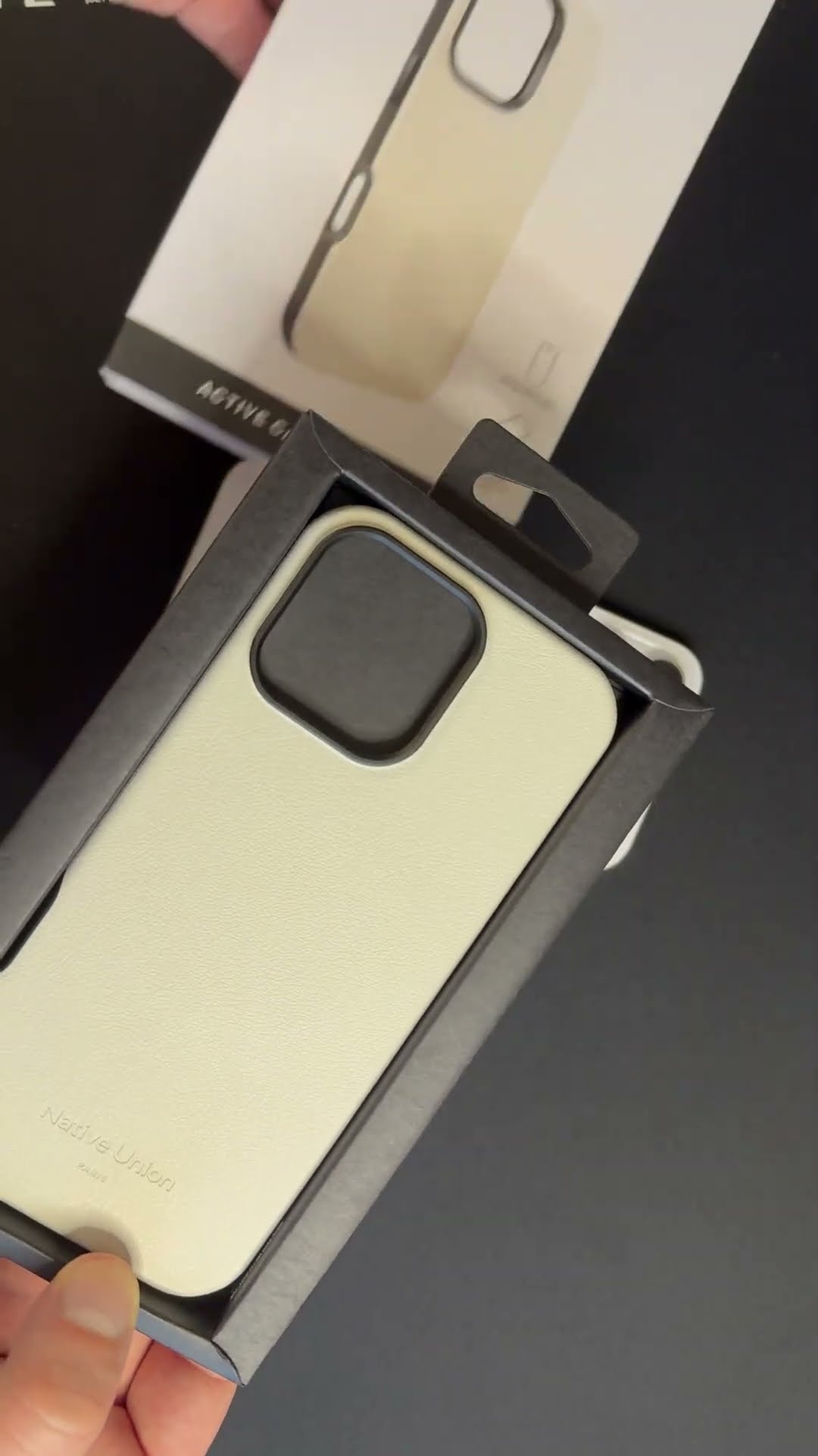 ★Native Union★Active Case for iPhone 16シリーズ Sandstone Sandstone_Overlap.png?v=1725537855