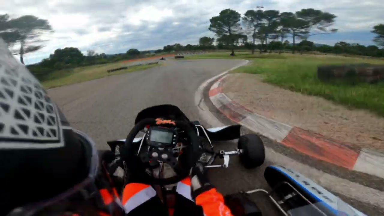 Rotax Max chasing X30 at Prestige Karting (Le Luc).