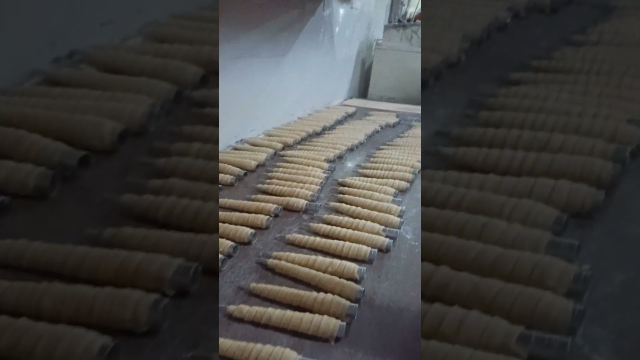 YouTube에서 Bakery mein cream roll kaise banta hai 보기 YouTube에서 Bakery mein cream roll kaise banta hai 보기