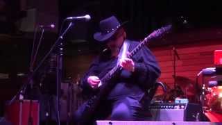 Video thumbnail of "Bryan Lee ''Six String Therapy'' Cécile & Ramone Québec 2014-04-12"