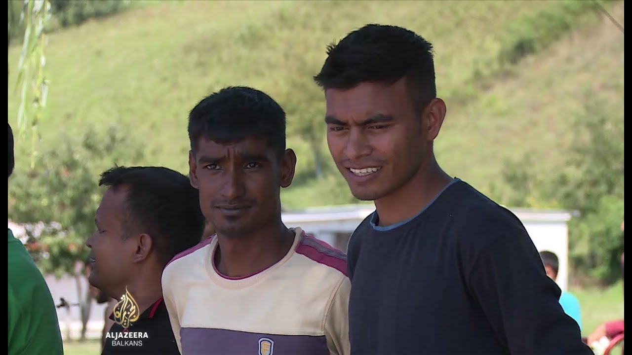 يتزايد عدد المهاجرين في فيليكا كلادوشا، والمواطنون غير راضين عن رد فعل الحكومة.