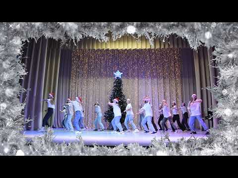 Новогодний флешмоб танцевального коллектива" Dance Energy "              "В ритме нового года"
