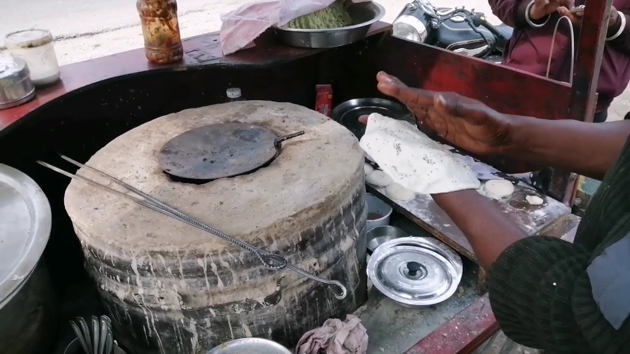 Tandoori Naan In Hosiarpur Punjabi India | street food - YouTube