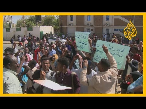 🇸🇩 🇦🇪 بعد أن خدعتهم شركة إماراتية.. وصول 50 شابا سودانيا للخرطوم