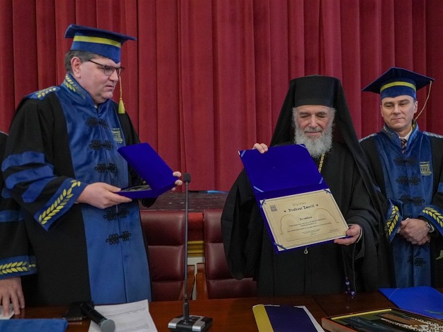 Înaltpreasfințitul Părinte Casian a primit titlul academic de profesor emerit