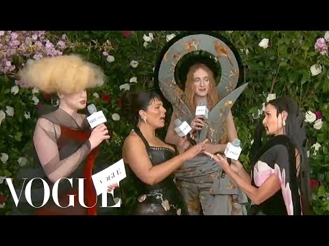 Demi Moore & Harris Reed Bloom in "The Garden Of Time" | Met Gala 2024 | Vogue