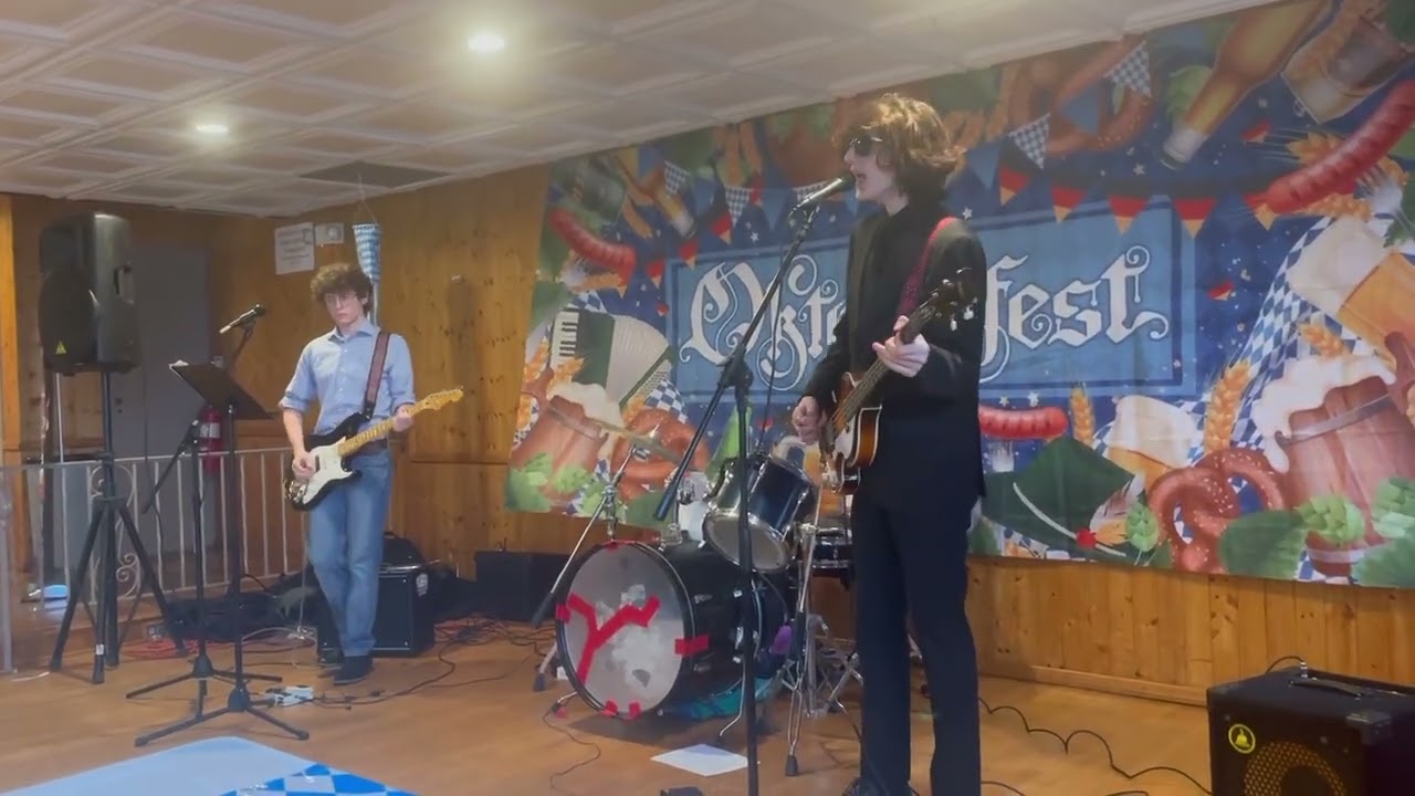 White Room (Cream) - Oktoberfest 2025