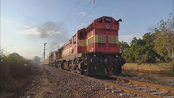 "Mega offlink" Pune twins with 04084 Hisar-Jind Passenger        #indianrailway #incredibleindia