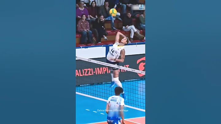 Melissa Vargas’ Super Powerful Smash Shocks Everyone! 🔥 #youtubeshorts #sportsmoments