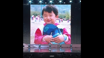Their reactions when their childhood photos appeared on the big screen😂😍 #baeksangartsawards #kdrama
