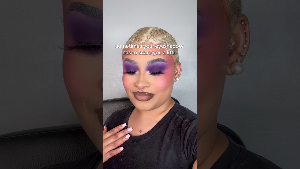 DARK PURPLE ONE EYESHADOW LOOK 