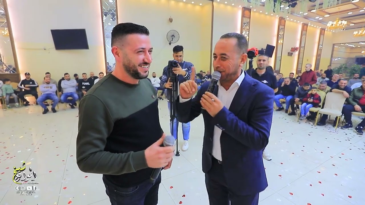 دخول مفاجئ لشخص يتحى الفنان محمد العراني - مهرجان العريس محمود عذبة -  قلقيلية 2022