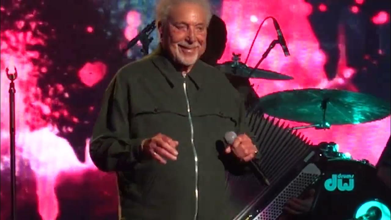 Tom Jones Live 2023 🡆 It