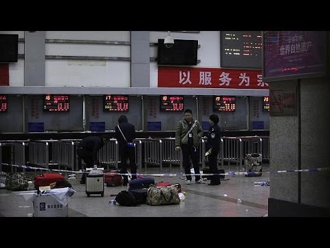 Çin'de tren istasyonunda kanlı saldırı