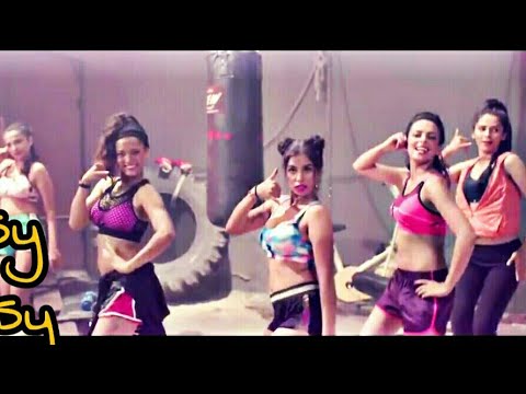 😘Busy Busy Rhe Raat Bhar Phone Tera Song😘💓 NewWhatsApp Status 💓