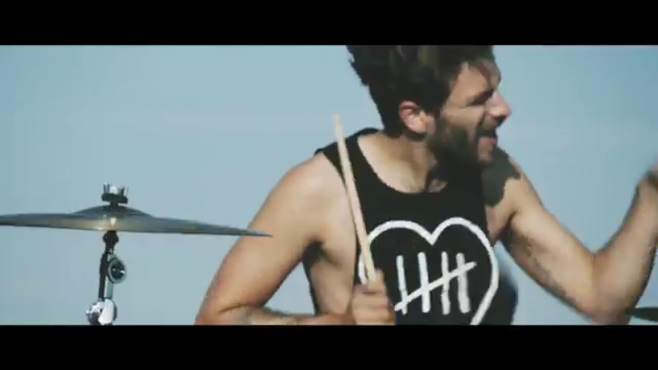 BLACKOUT PROBLEMS - Follow Me (Offizielles Video)