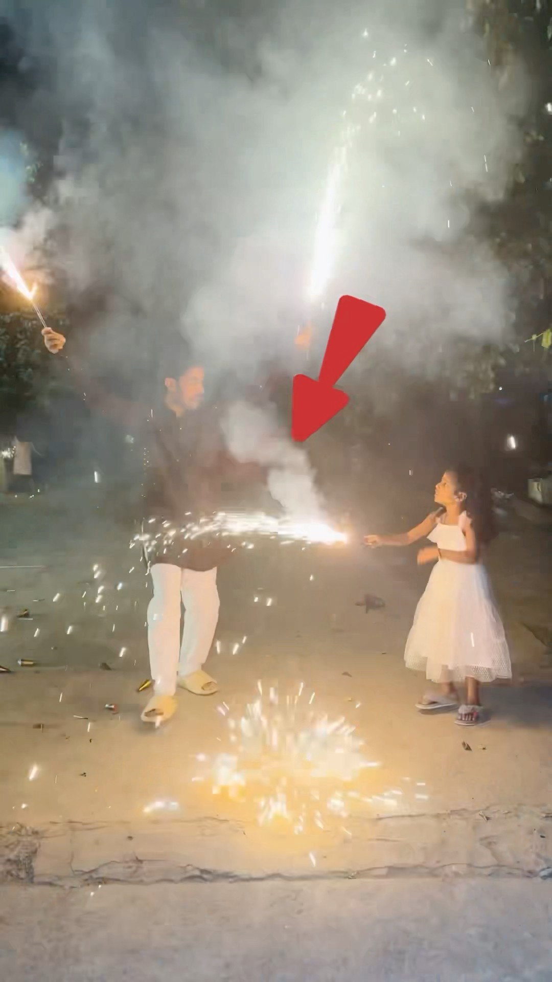 Diwali Bomb?Waitforend??#shorts #hindistories #bollywood #hindi #charanspy