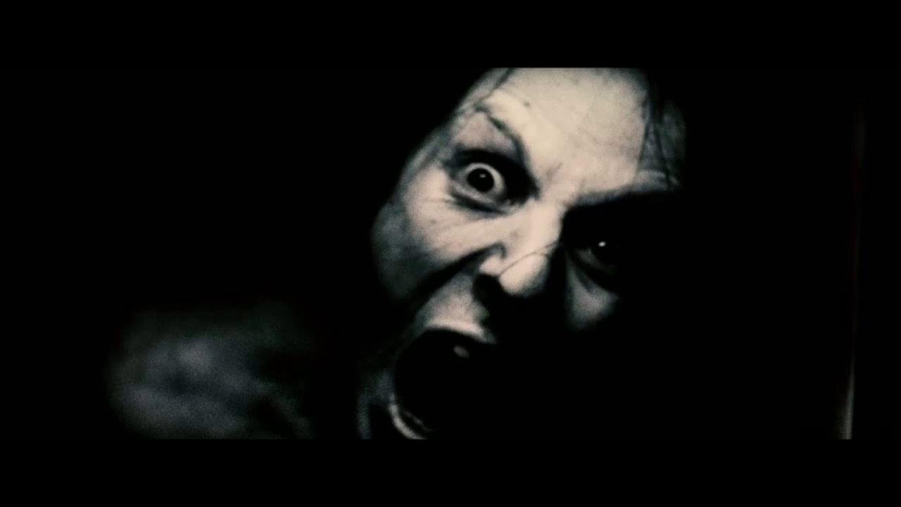 Человек испугался. Может ли испугать. Испуганное лицо мужчины. Мужчина страх. Может ли испугать.