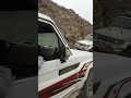 حالمين الجبل أثناء زيارة مدير مطار عدن عبدالرقيب العمري مع مدير الأشغال العامه من أجل وضع حجر الأساس 