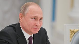 Путин проводит совещание о смягчении самоизоляционных мер
