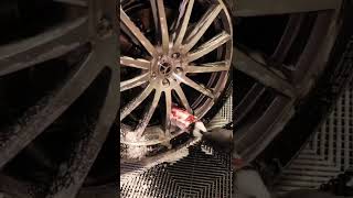 🔥💦 Satisfying ASMR wheel clean | AUTODETAILING #mitza #car #cleaning #mercedes #gls