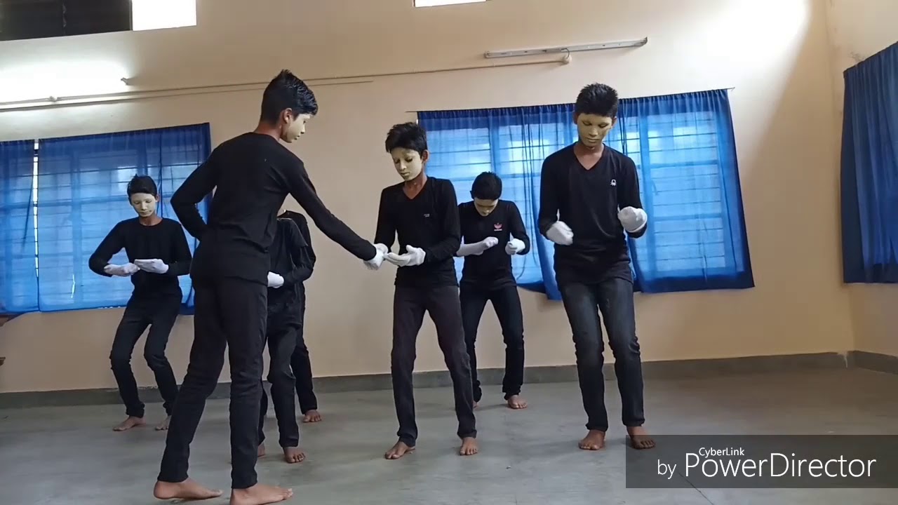 Mime on "DISCIPLINE" by Class IX Students of CBSE Trivandrum Region.