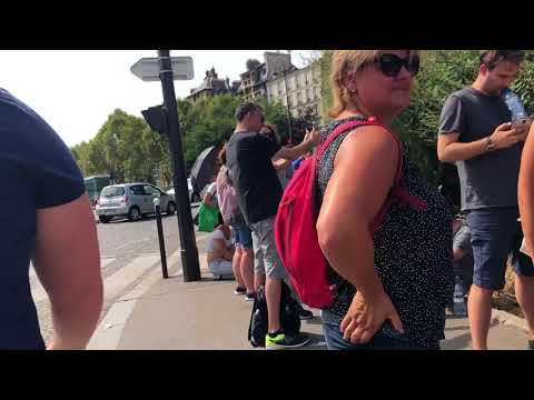 Video: Maa-alune Kunstnik Paneb Loorid Pariisi Metroo - Matadori Võrgu Stendidele