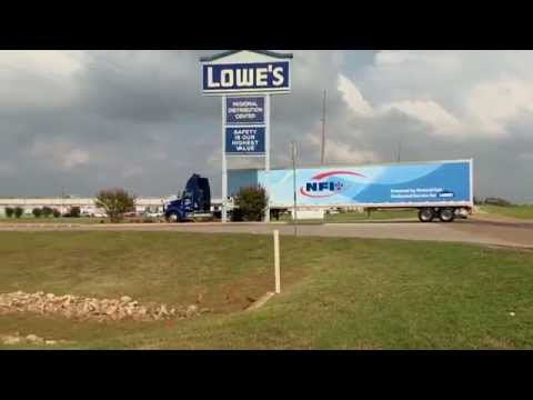 Vídeo: Té Lowes lloguer de camions?