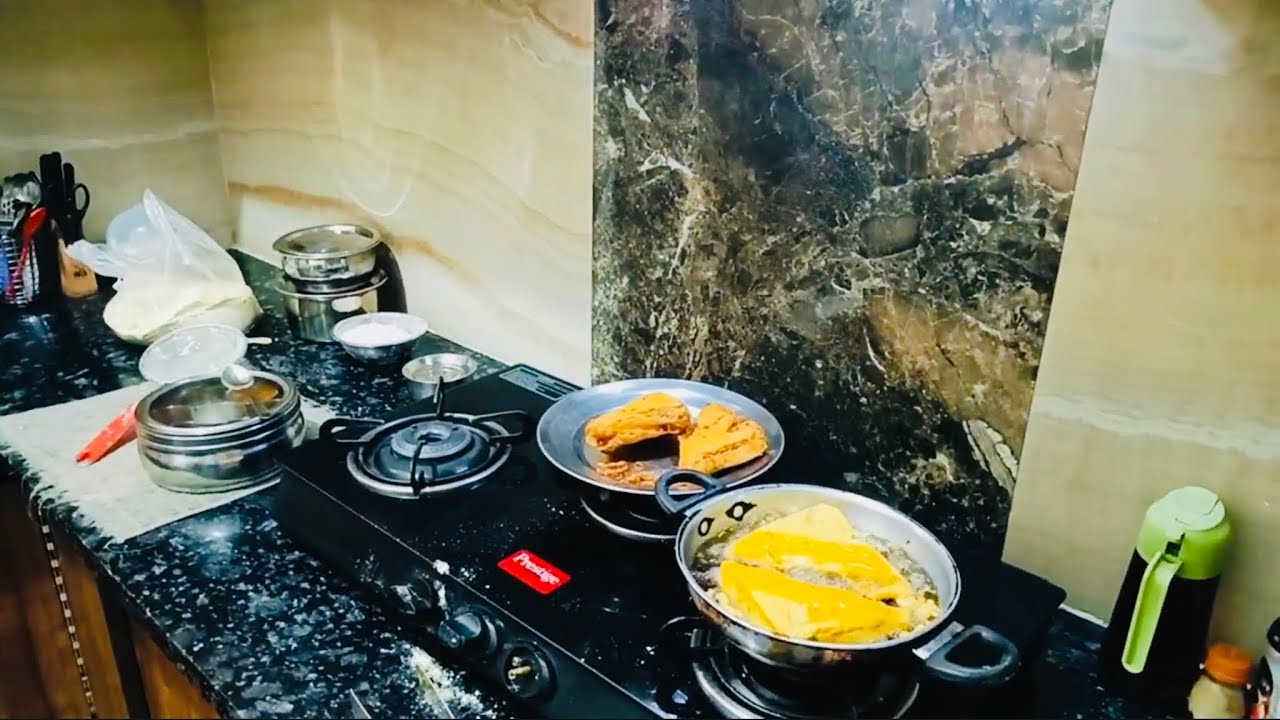 Tasty tasty bread pakoda 😋😋😋🤗🤗😊😊