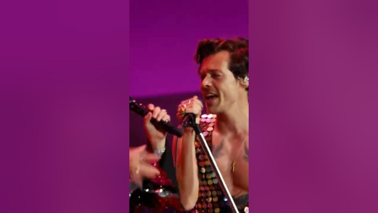 Harry Styles with Shania Twain - Man! I feel like a woman  #harrystyles #shaniatwain #harry