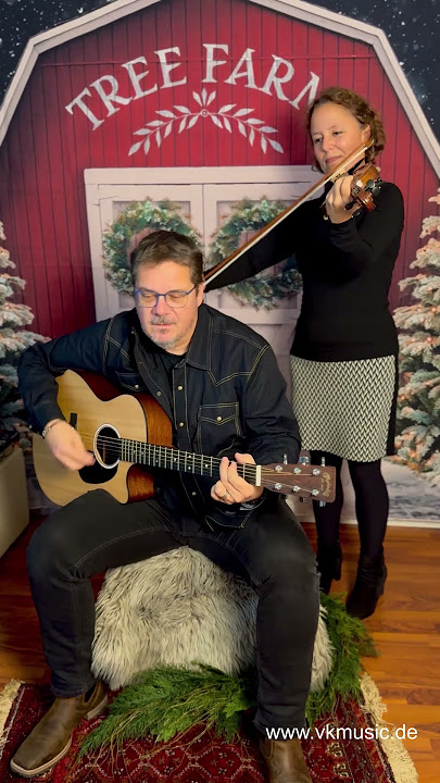 Snow falls down in Nashville - new Country Christmas Song coming 8.November