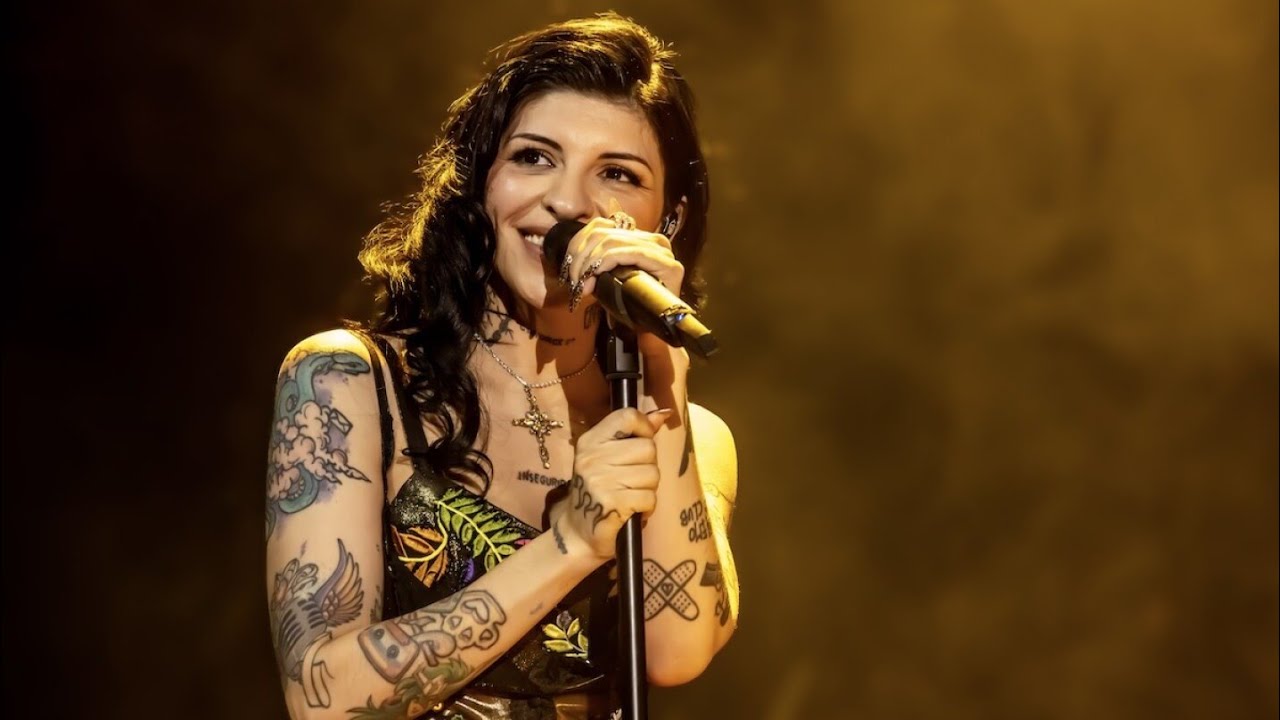 Cazzu - No me enseñaste (en vivo en el auditorio Nacional) México-Thalia 